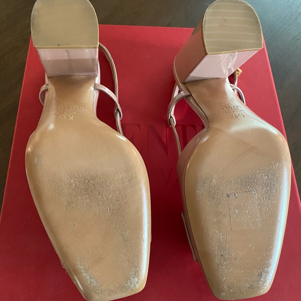 Valentino Nude Pumps
